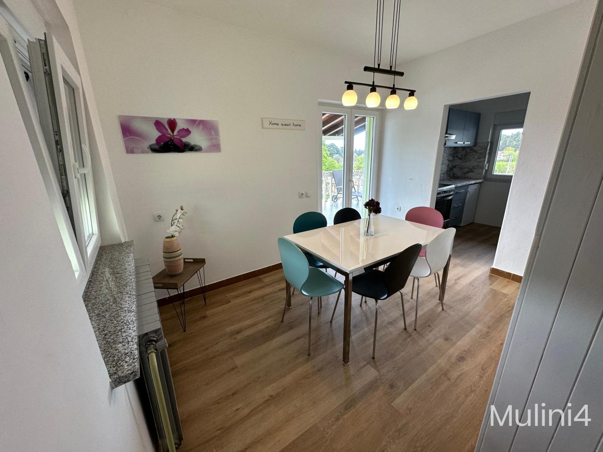 Vala Apartment *